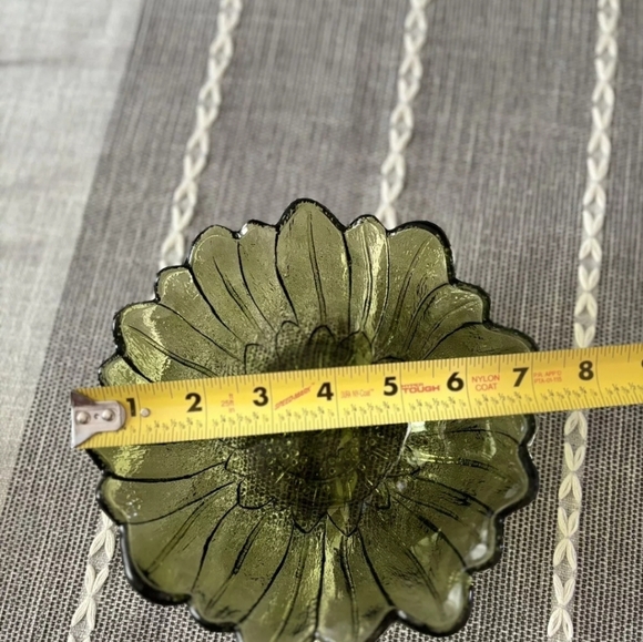 Vintage Green Indiana Glass Sunflower Bowl 7" Lily Pons Collection - Picture 4 of 6
